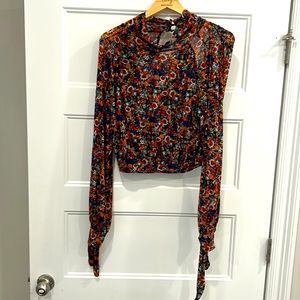 Long sleeve crop dress shirt